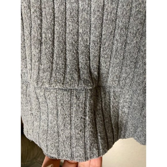 Zara Trafaluc Ruffle Trim Gray long‎ sleeve sweater Sz L - Picture 3 of 8
